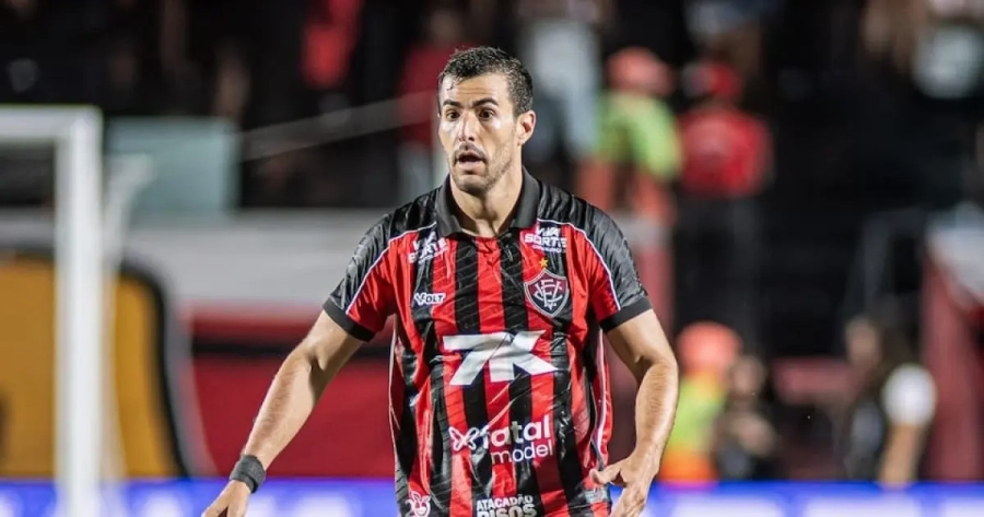 Cáceres tem lesão confirmada e desfalca Vitória por tempo indeterminado